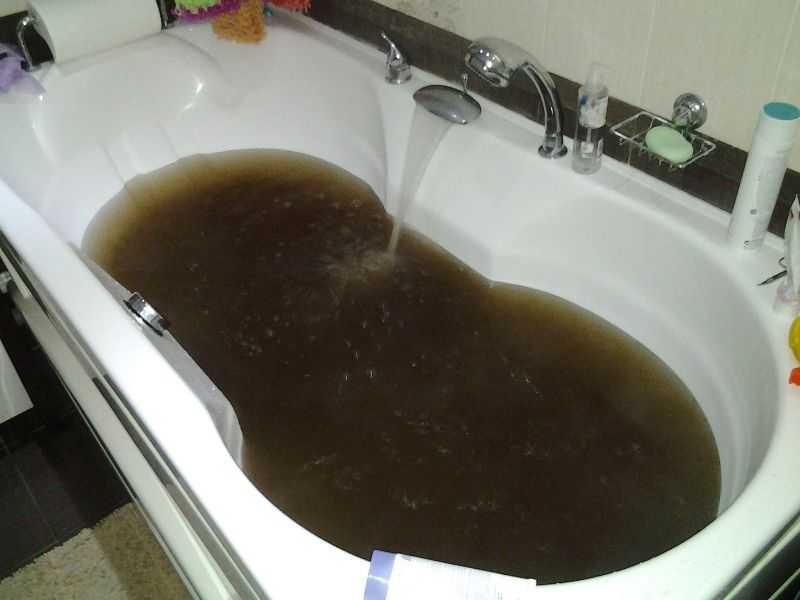 Засор канализации в ванной комнате